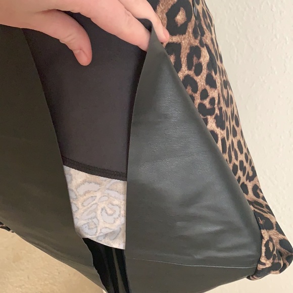 Michael Kors-Leopard Print Skirt-Size Small - Picture 4 of 10